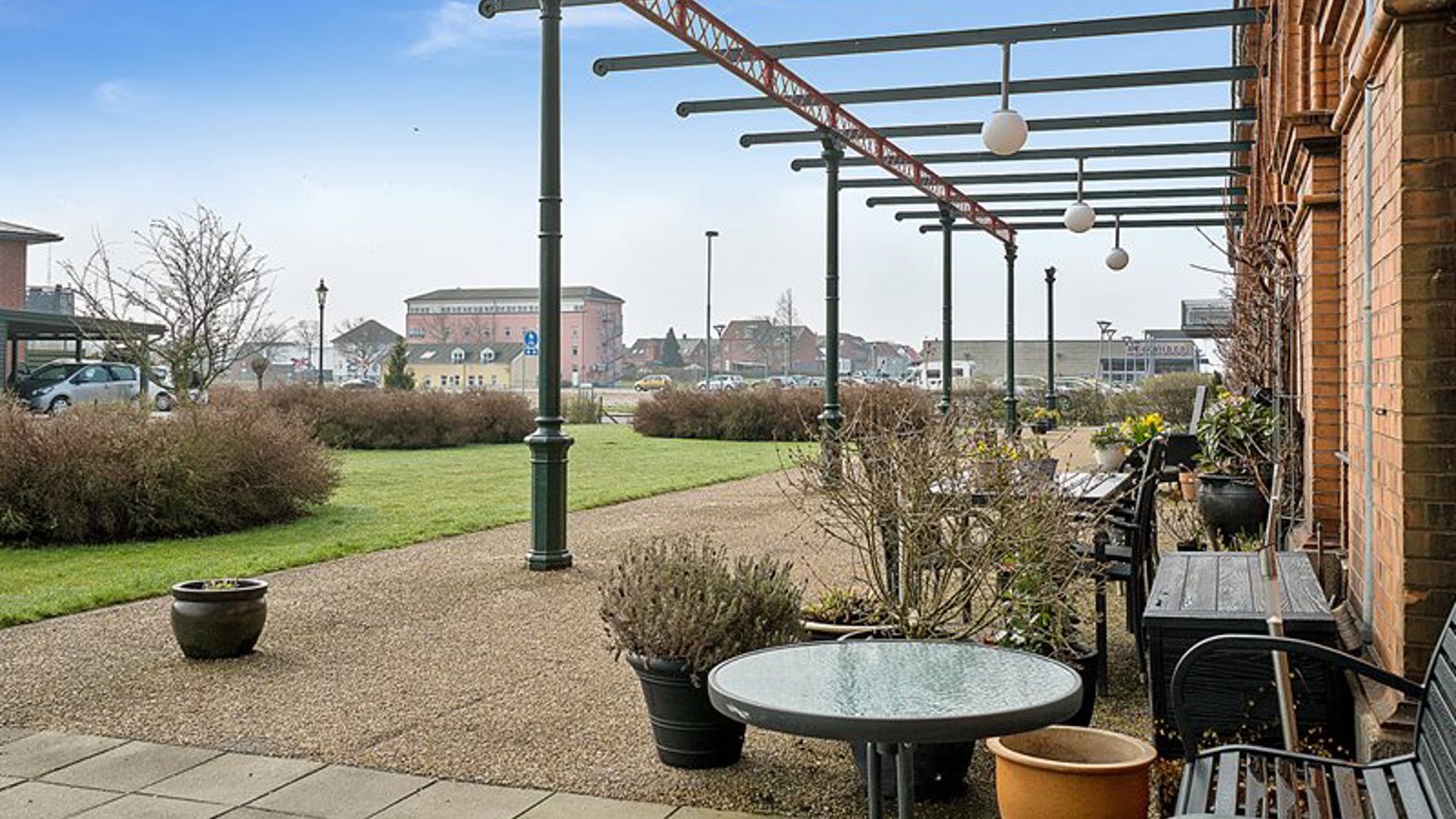 Den Gamle Banegård Gårdområde