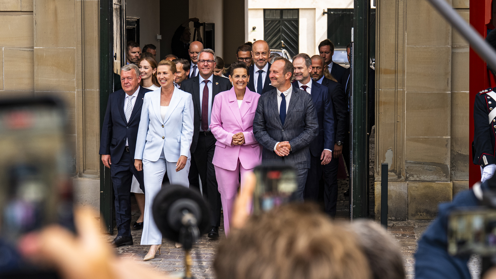Ny Regering (6)