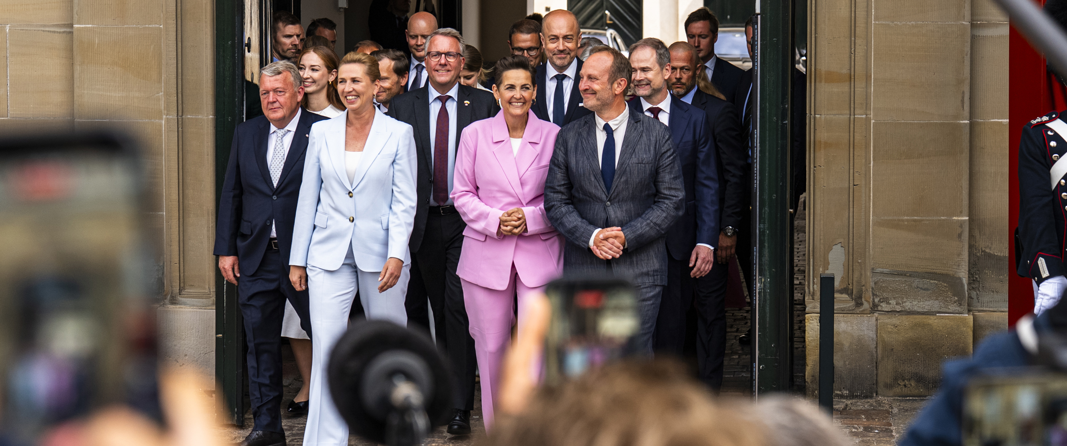 Ny Regering (6)